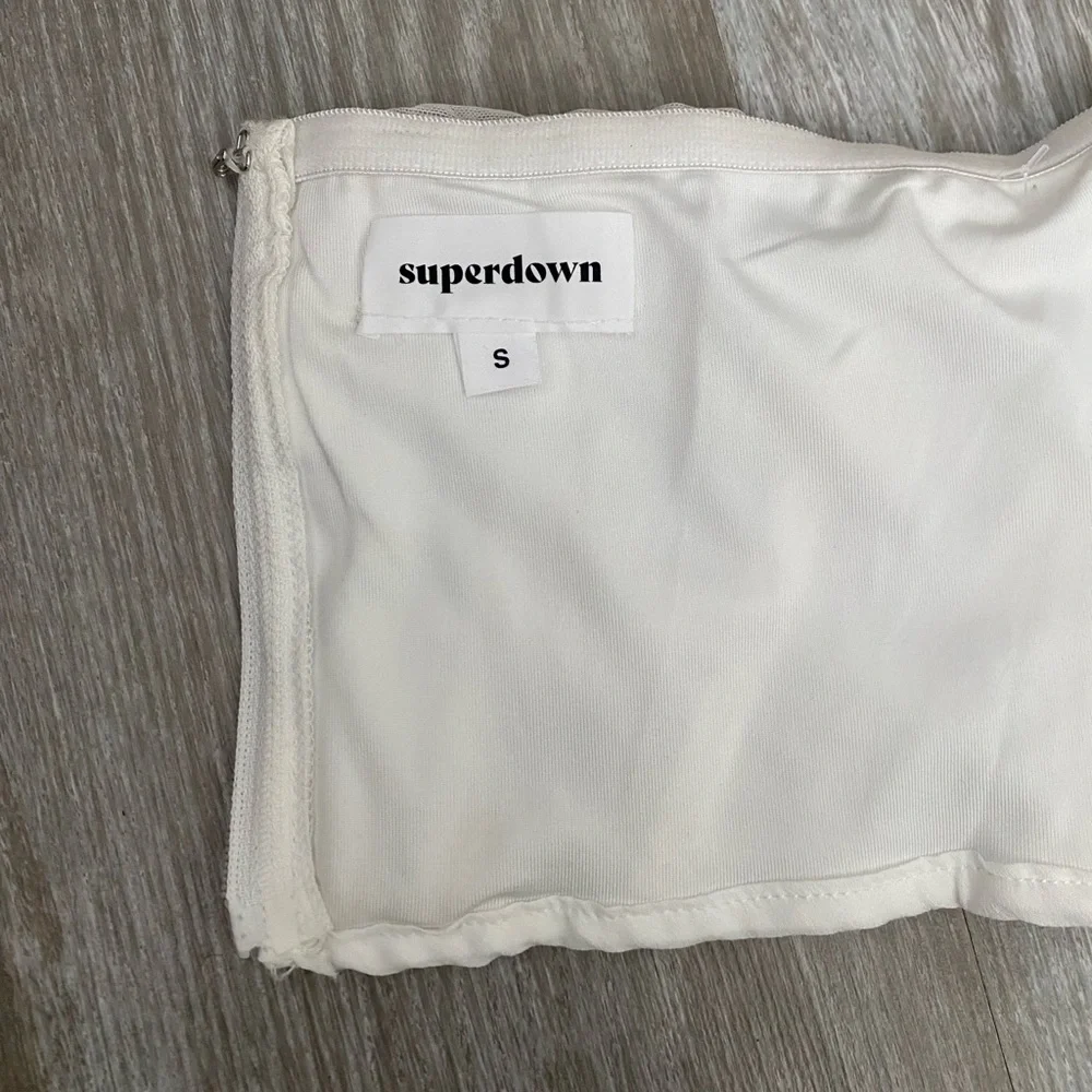 Strapless Savannah Corset Top in White - Picture 6 of 6